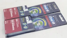 4 NEW NIB Oral B Floss Action Replacement Heads Deep Interdental Cleaning ZZ
