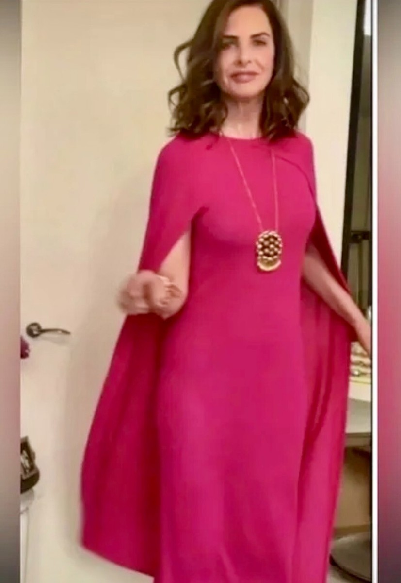 ZARA Limited Edition LONG KNIT CAPE Jacket DRESS Fuchsia Pink FASHION TREND | eBay ZARA Limited Edition LONG KNIT CAPE Jacket DRESS Fuchsia Pink FASHION TREND | eBay