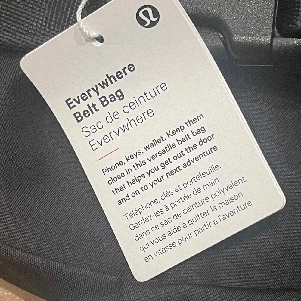 Lululemon Everywhere Belt Bag in Black One Size