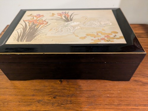 Black Laquer Jewelry Music Box Etched Metal Swans Japan plays Evergreen Vintag - Picture 5 of 8