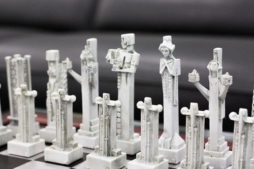 Frank Lloyd Wright Midway Gardens Sprites Resin Chess Pieces & Wooden Board Set - Picture 7 of 12