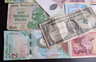 World Foreign currency 10 *small and Large Bank Notes* lot F349 — photo 2