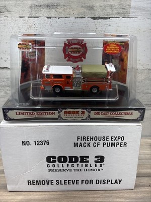 Code 3 Collectibles Mack Firehouse Expo 20th Anniversary 2003 Model Firetruck