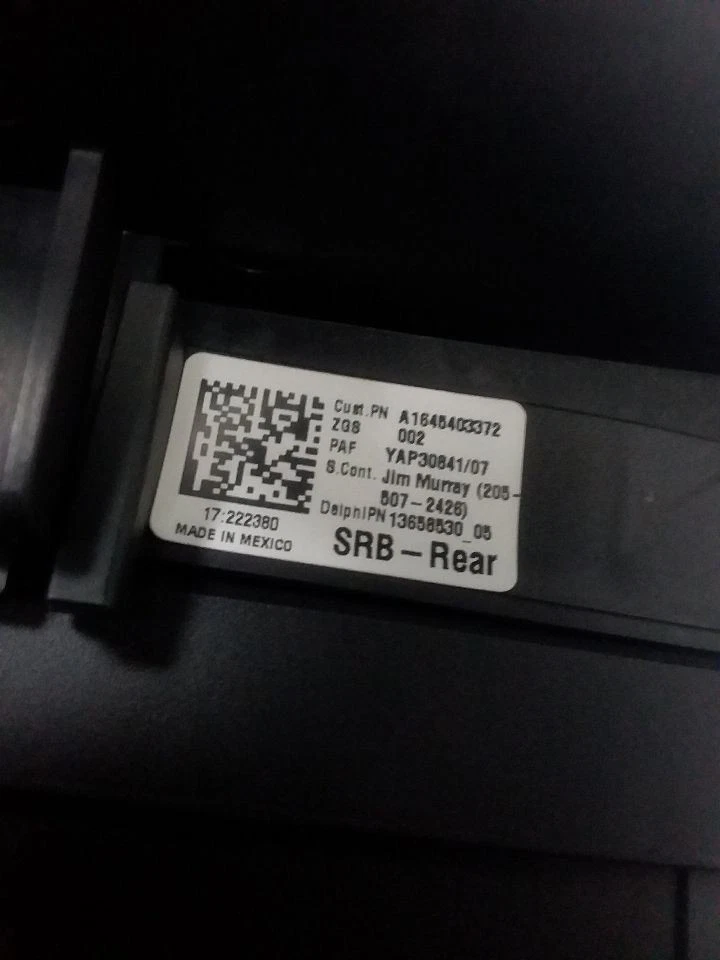 Caja de conexiones de fusibles montada en maletero Mercedes GL450 2011 1645403372 Foto 4 de 4