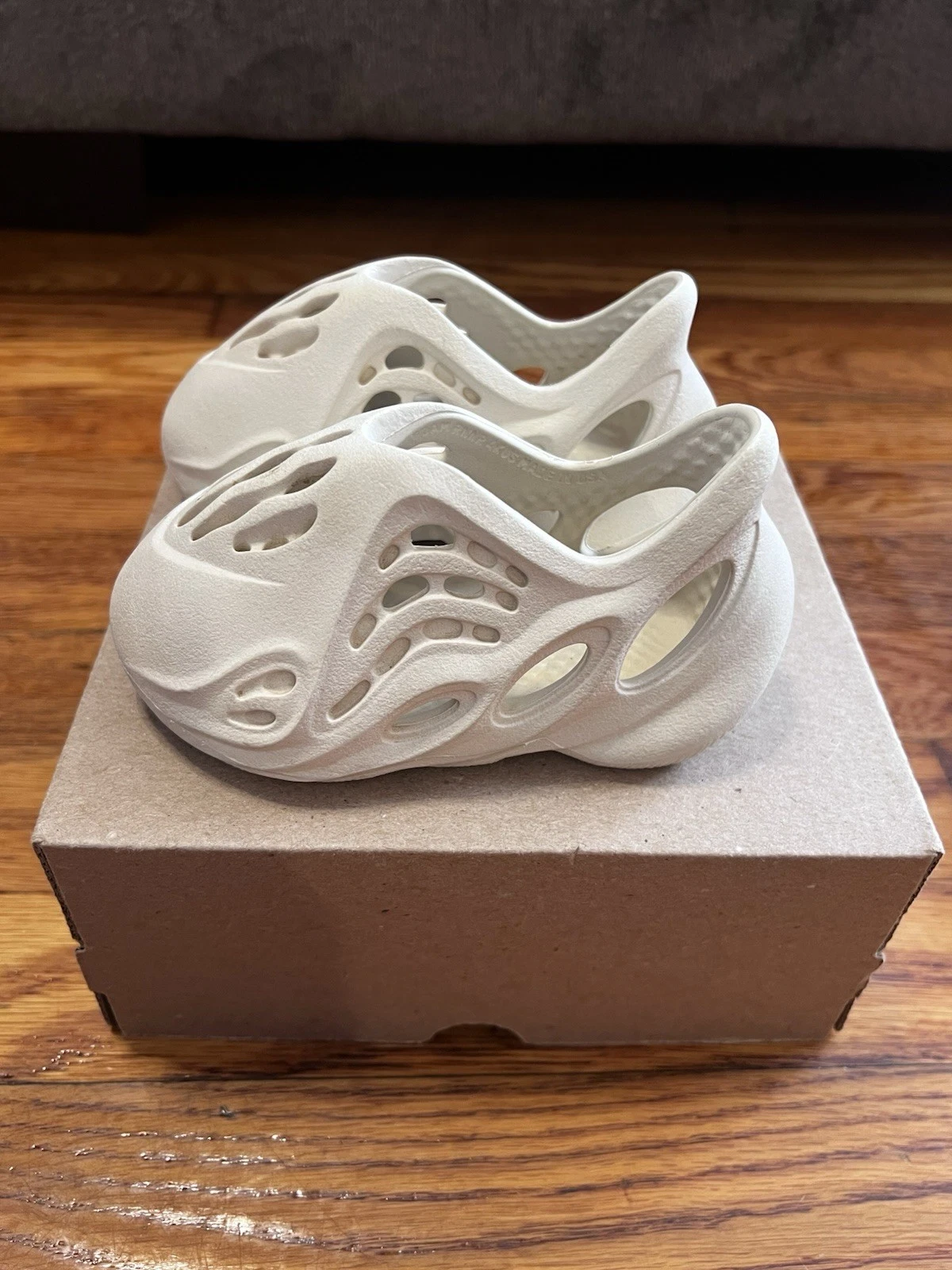 Yeezy Foam RNNR Sabbia Neonati GW7231 Neonato Taglia 4k