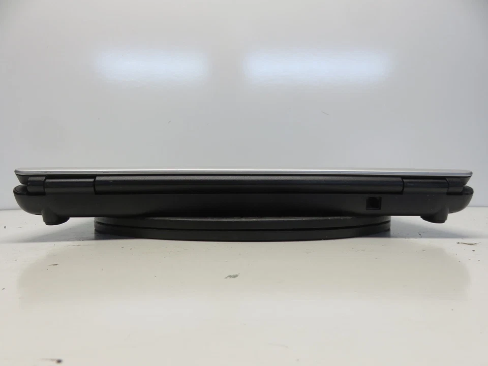 Notebook PC HP 2000 AMD E-300 APU 1,3 GHz 4 GB SIN DISCO DURO sin batería Foto 4 de 4