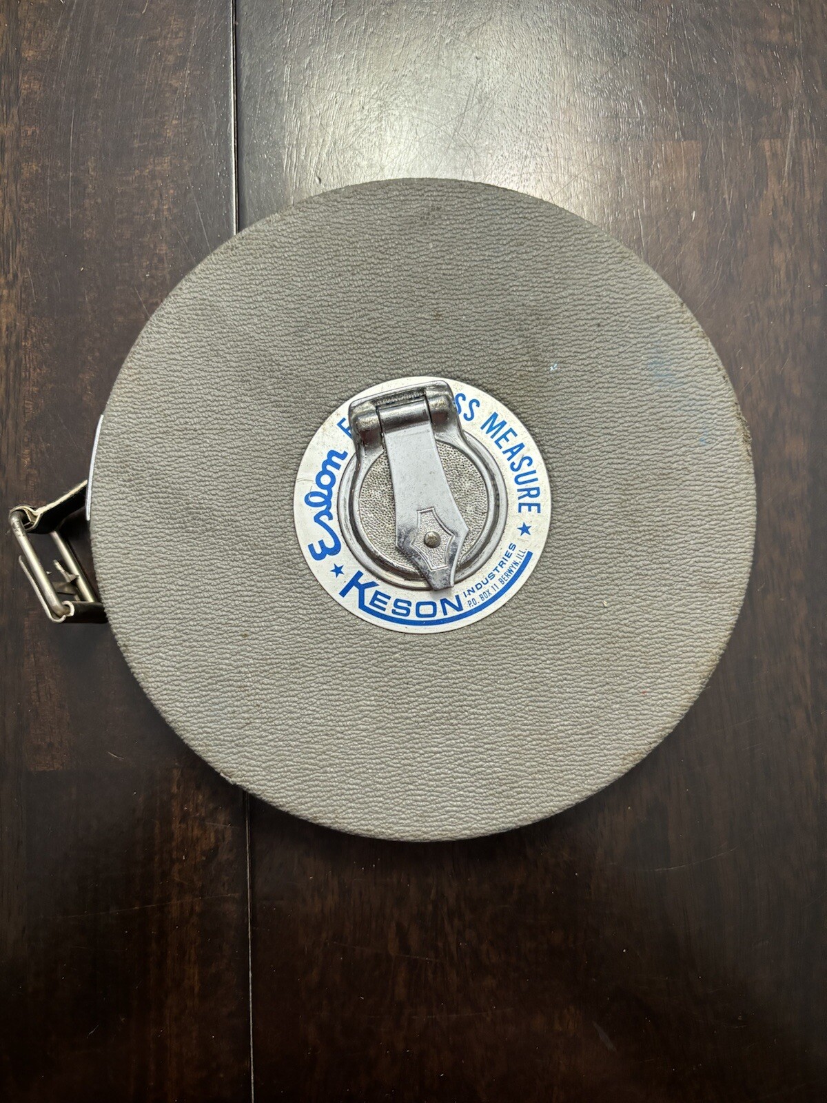 Keson Fiberglass Measuring tape - 100' with winder and hand grip
