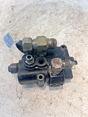 2002 Case 85XT Skidsteer Loader Auxiliary Hydraulic Valve 805588