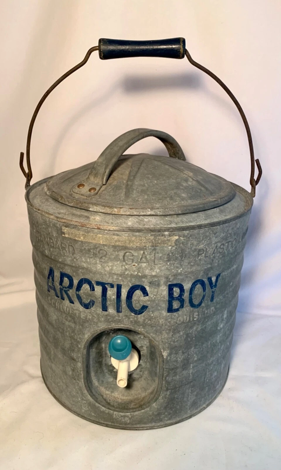 Vtg ARCTIC BOY Galvanized 2 Gallon Insulated Beverage Spout Cooler Wood Handle