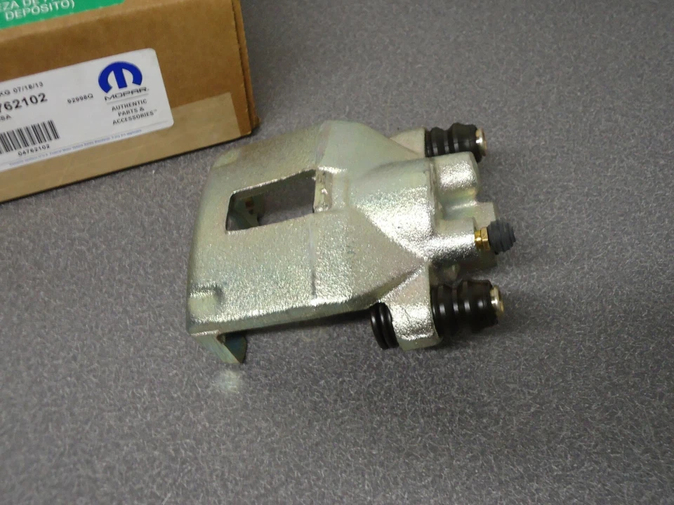 Pinza de freno trasera derecha nueva OEM Mopar 4762102 1994-1998 Jeep Grand Cherokee Foto 2 de 4