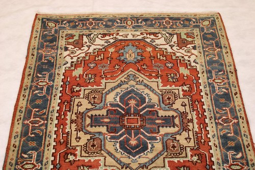 Alfombra de lana tradicional anudada a mano tinte vegetal Serapi de 4'0"" x 5'9"" ft - Imagen 2 de 8