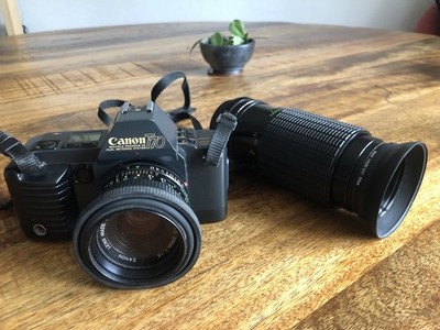 Canon T70 Spiegelreflexkamera + Objektiv FD 50 mm 1/1.8 + Tele Zoom 70-210 mm 