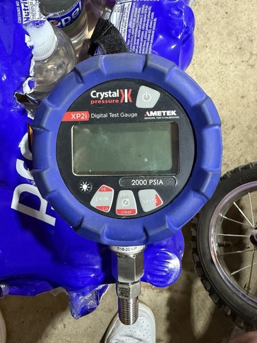 AMETEK Crystal XP2i Digital Pressure Gauge with DataLoggerXP, 0 to 2000 psi