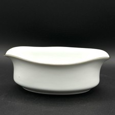 White Porcelain Oval Gravy Boat Gold Trim Made in Sri Lanka 7.5 X 4 X 2.5 Inch