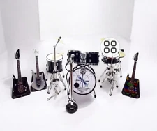 Miniature Drum "Dream Theather Blue" And Miniature guitar John Petrucci