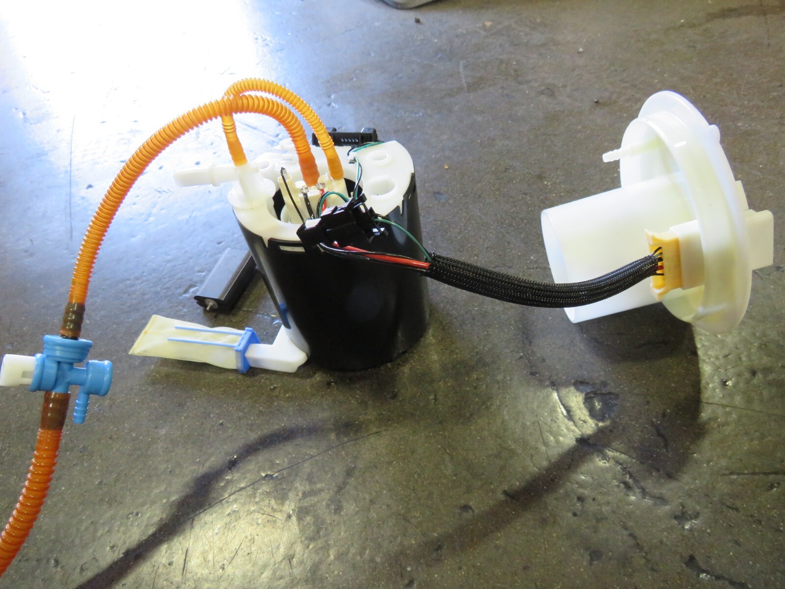 Mclaren 600LT, RH, Right, Fuel Pump, Complete, Used