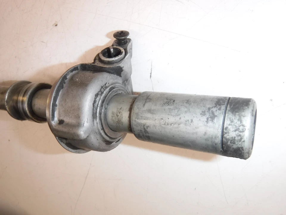 1996 Honda Goldwing 1500 ПЕРЕДНИЙ ОБОД КОЛЕСА ОСЬ ПОВОРОТНЫЙ БОЛТ С ПРИВОДОМ SPEEDO  - Изображение 2 из 3