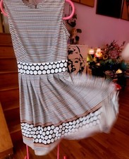 FREE SHIP Vintage 1960s Polka Dot Sleeveless Pleated Dress