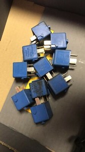 BMW 1 3 5 7 X Zer Himmelblau Schließer Relaiseinheit 6136 6915327 PREIS/EINHEIT