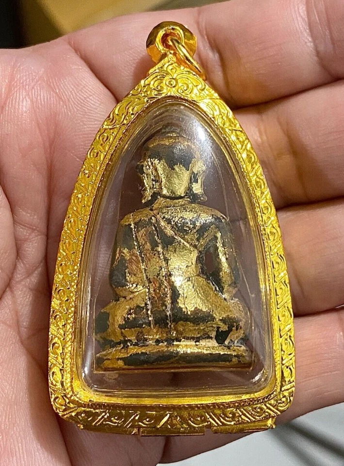 AMULETO TAILANDÊS BUDDHA PHRA kaew JUIJEA Pedra PINGENTE CHARME TALISMÃ CAIXA DOURADA A104 - Imagem 3 de 4