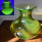 Vtg Murano Cenedese Antonio Da Ros Sommerso Uranium Green Glass Vase GLOWS 💚
