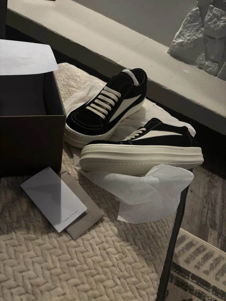 Rick Van - Image 3 of 4