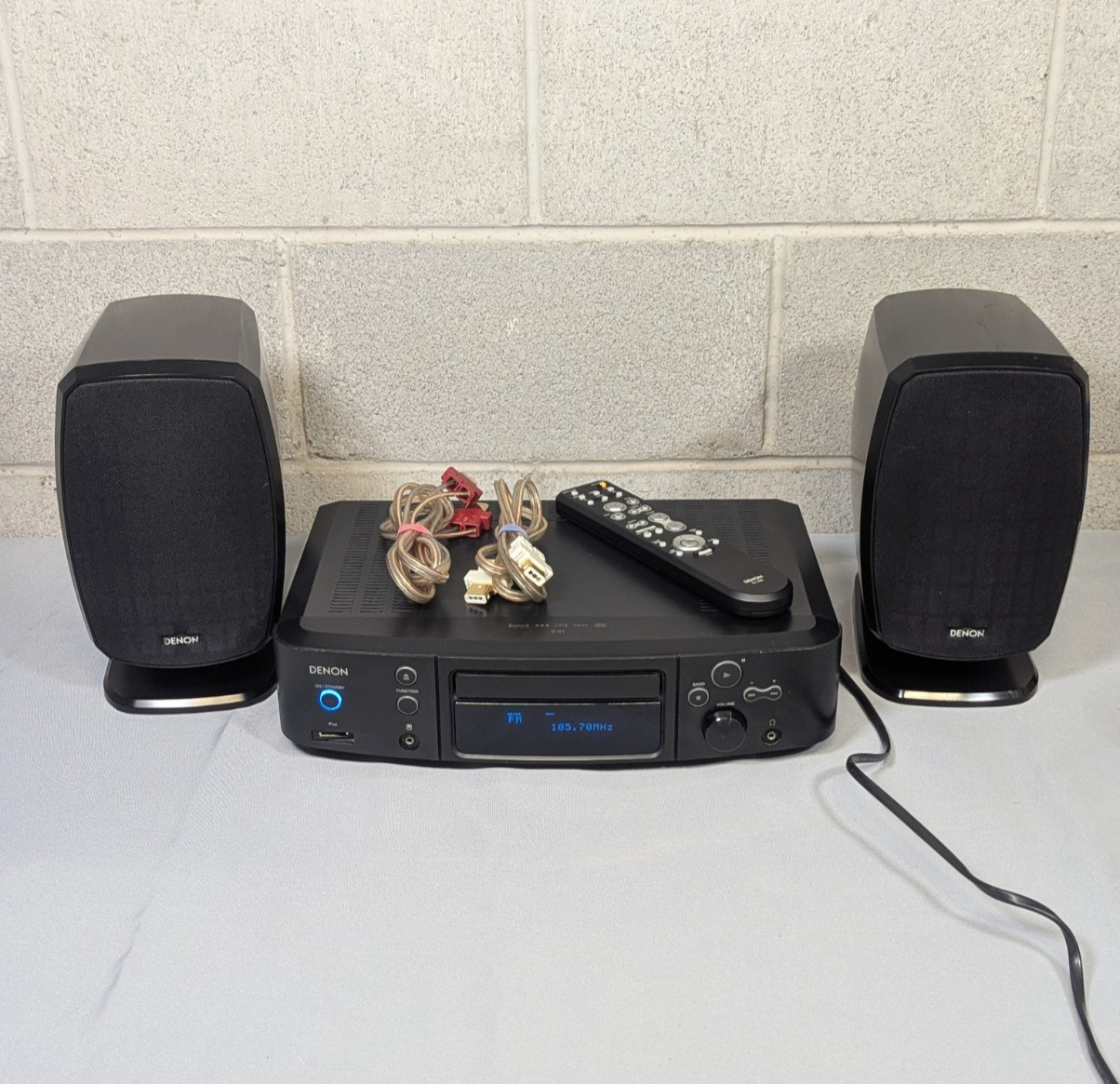 W/ Sc-s81 Speakers & Remote &ndash; Works, Read