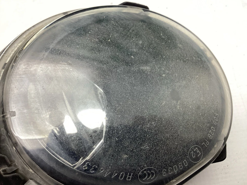 Luz antiniebla lado derecho pasajero Volvo C70 C30 09-10 V60 2011-2013 30796680 OEM Foto 2 de 4