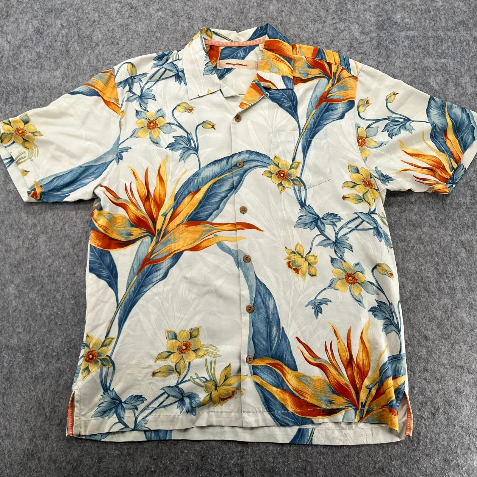 Tommy Bahama Floral Silk Hawaiian Shirt M Resort Beach Coastal