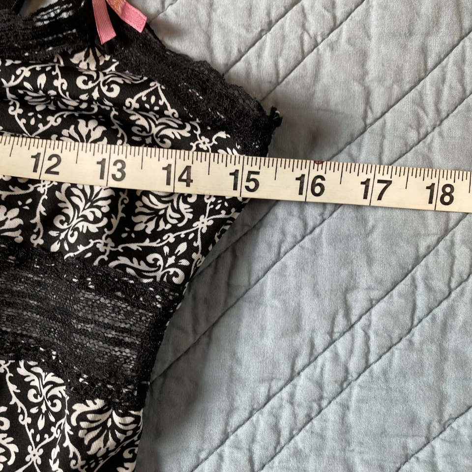 Camisón Laura Ashley Chemise camisón vestido sin mangas para mujer talla mediana gris floral Foto 3 de 4