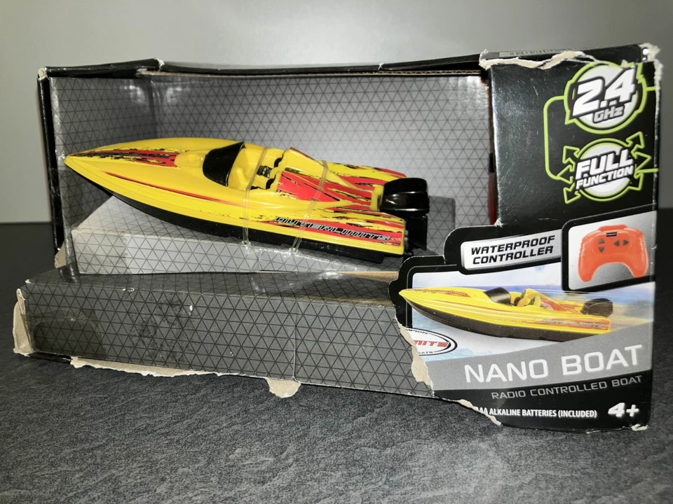 Adventure Force :: Nano Boat, Radio-Controlled Boat (Yellow) - Image 2 of 3