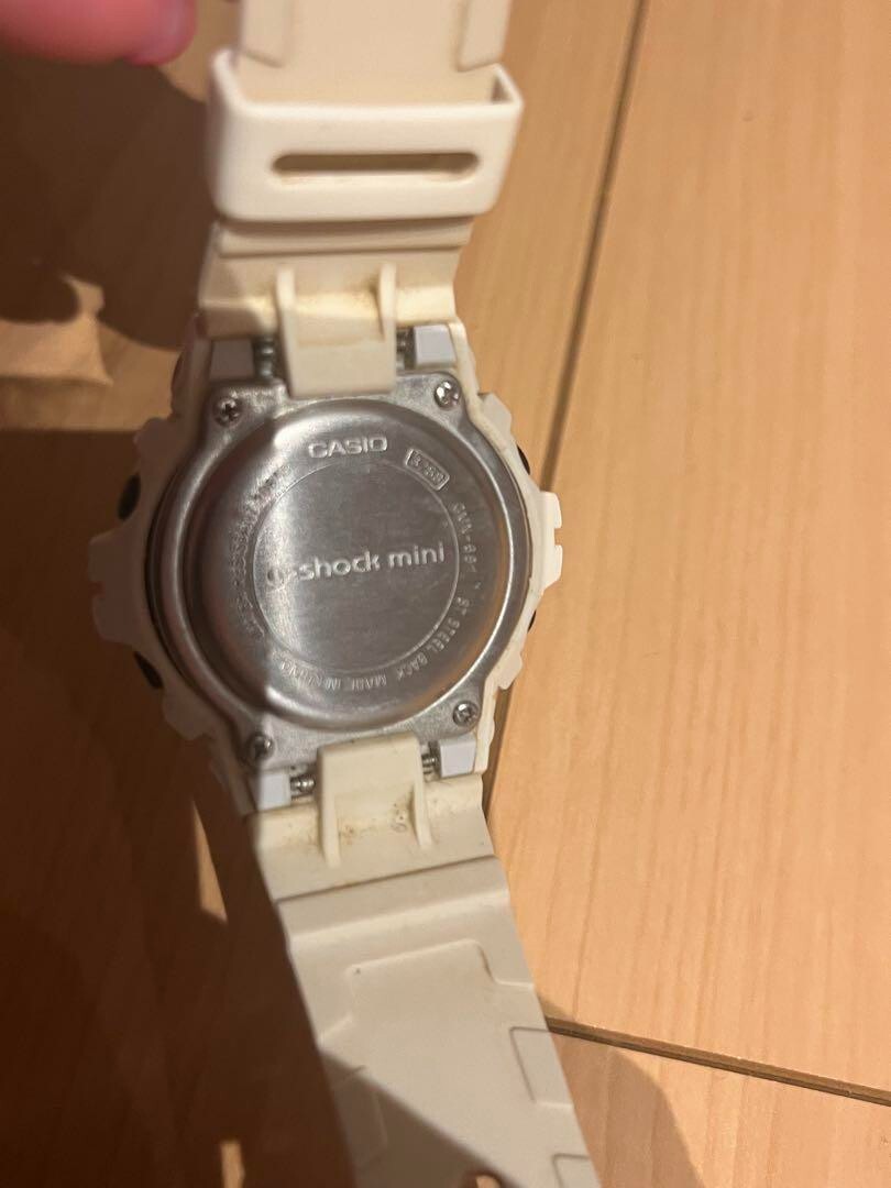 FINAL  × CASIO G-SHOCK Mini ホワイト FINAL HOME x Casio G-Shock Mini | Hypebeast
