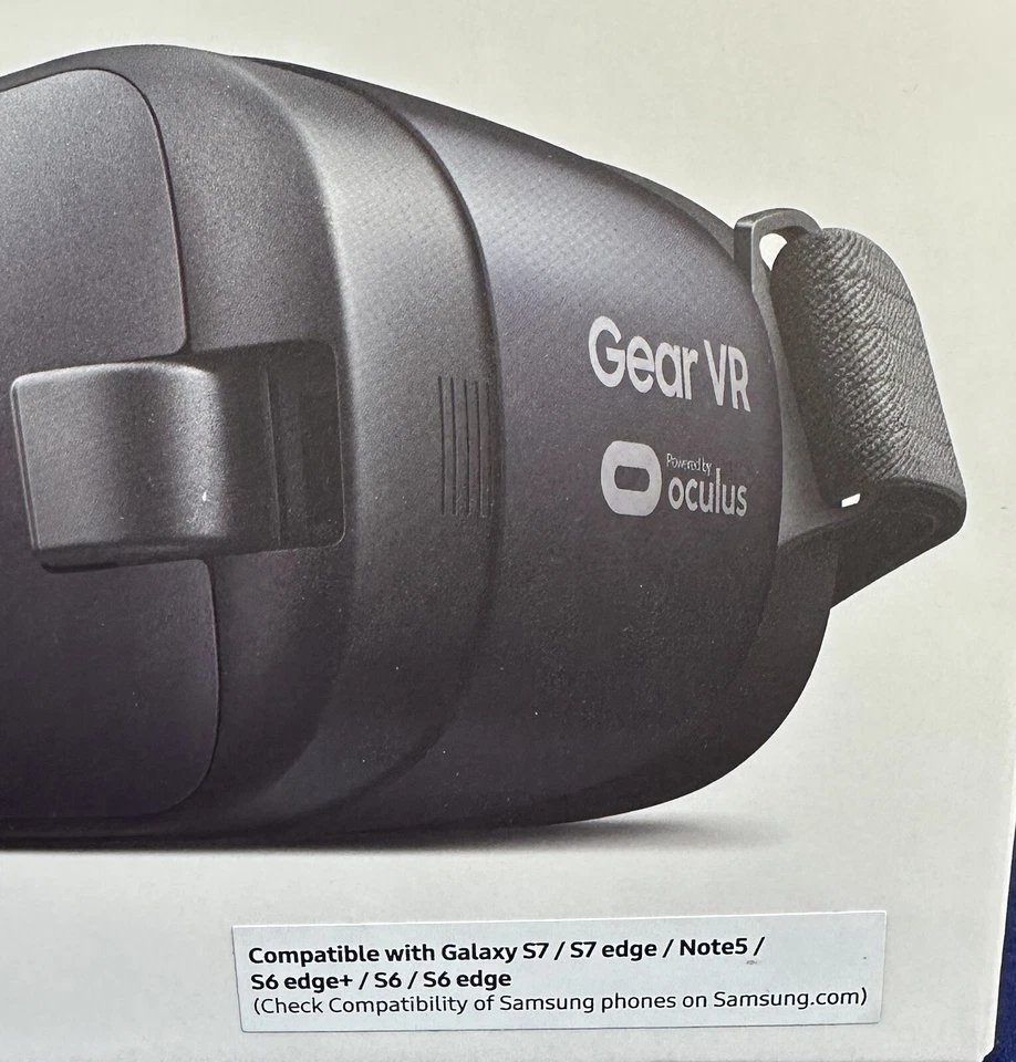 Samsung Gear VR Oculus SM-R323 SM-R323NBKAXAR Virtual Reality - Image 3 of 4