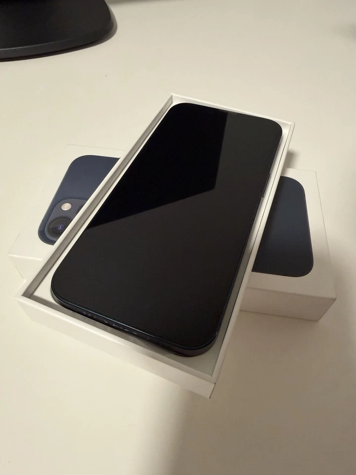 Apple iPhone 13 128Gb Midnight 🔋99%  (new in Apple Store 05/25) ✅ Unlocked 🔓 - Immagine 2 di 4