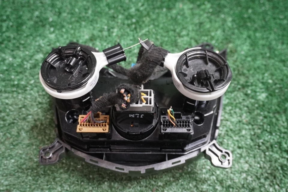 2013 2014 2015 CHEVROLET SONIC DASH AC Control PANEL OEM 1412030048 - Image 2 of 4