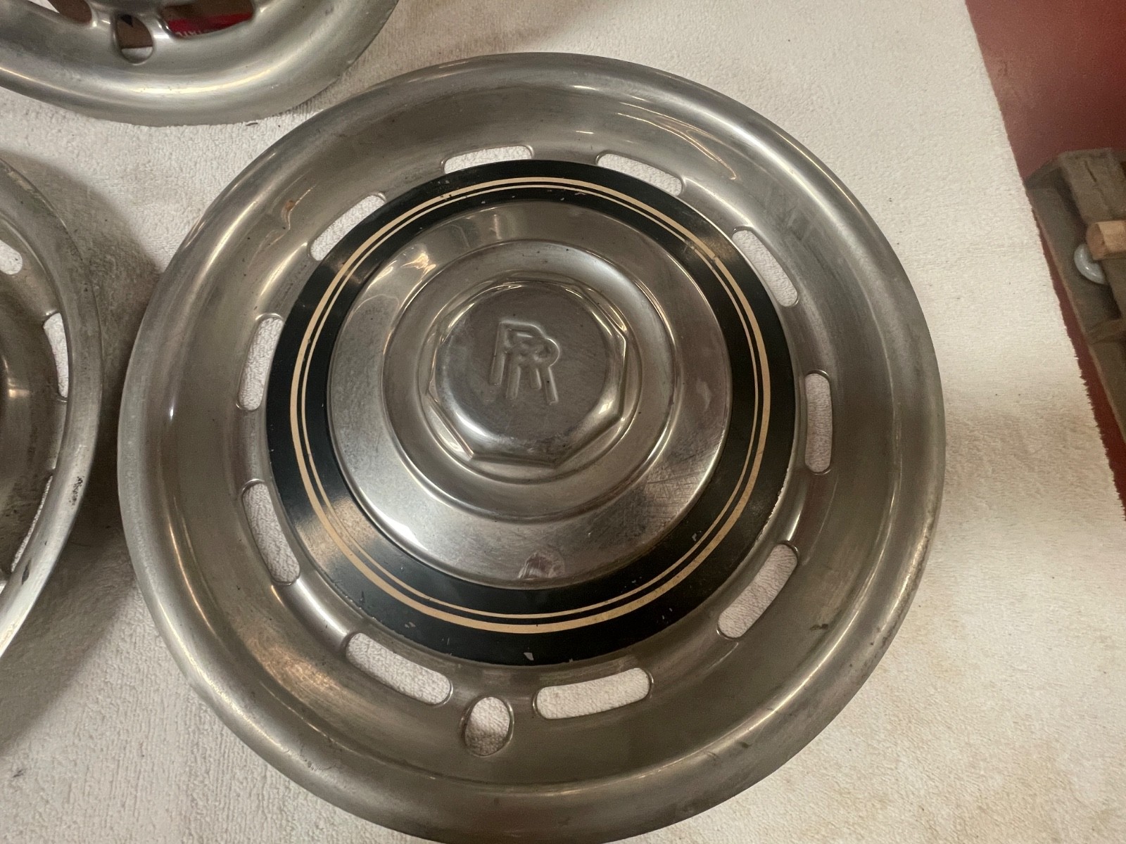 Rolls Royce Post War Cloud wheel covers