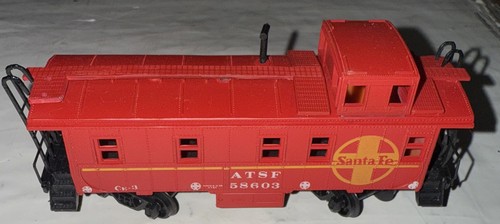 Modelo de vagón de tren vintage ATSF Santa Fe Caboose escala HO 58603 Tyco AHM ferrocarril | Zustand: Used