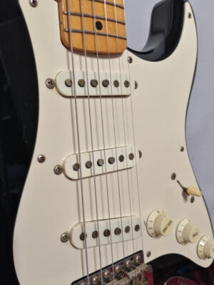 ギター Fender Japan Stratcaster ST57-650 Fender JAPAN ST57-650 - 2 Tone Sunburst | Red Guitars Online Store