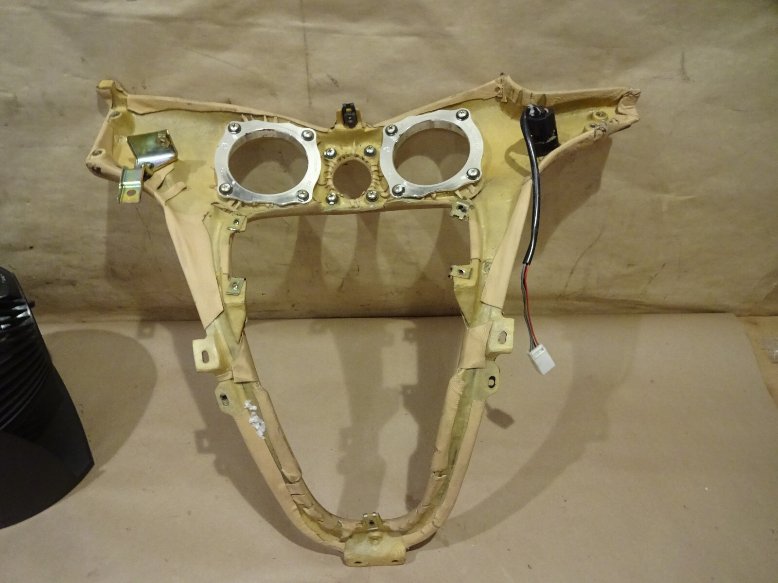 Maserati 4200 - Central Body In The Dashboard Beige - P/N  66062600