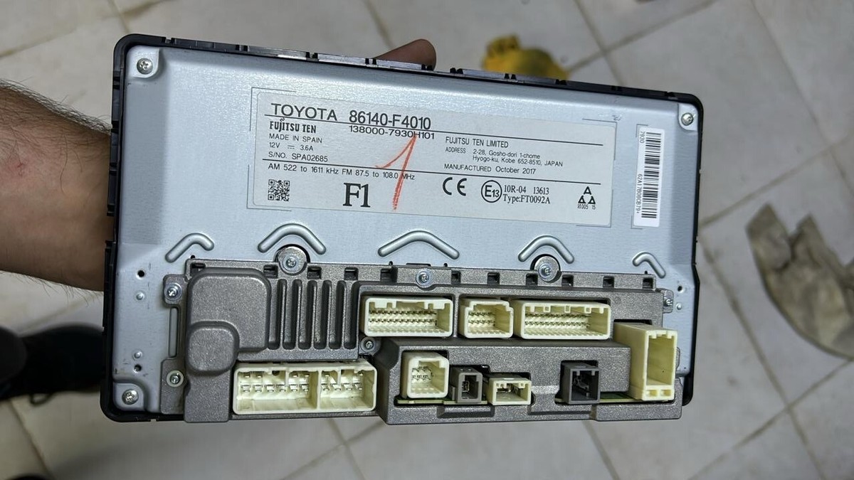 ディスプレイ・モニター本体 Mitsubishi PLC FCUA-EL10 TERMINAL UNIT Vision1040™ - Unitronics
