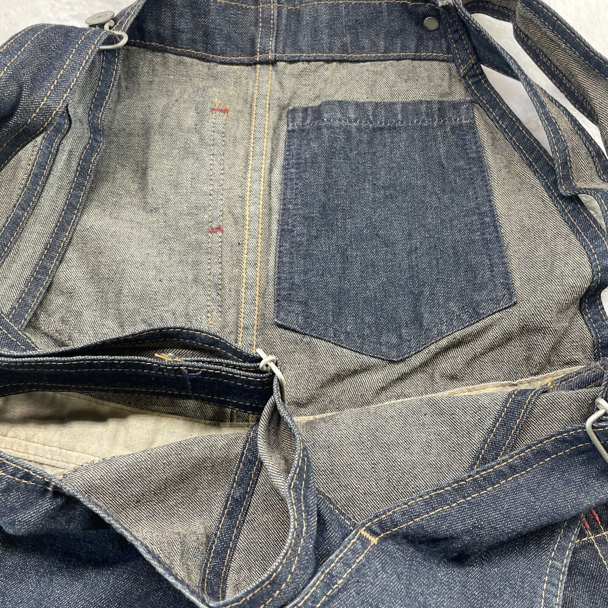 RARE UNISEX NOS Vtg 90's Levi's Red Tab Unique Pockets Men's RARE UNISEX NOS Vtg 90's Levi's Red Tab Unique Pockets Men's