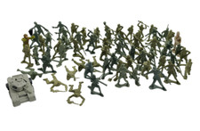 Plastic Green Army Men Lot - Toy Soldiers