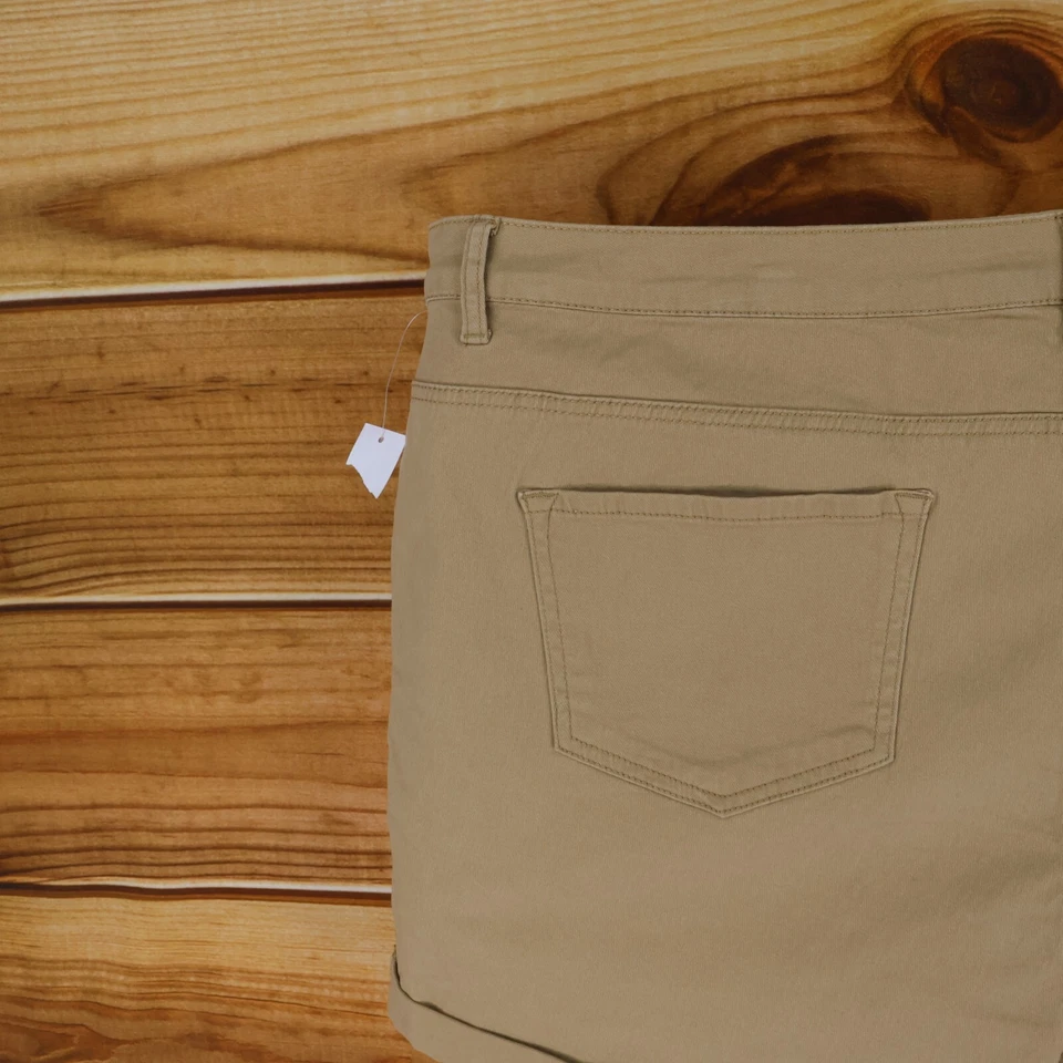 Joe Boxer Shorts Womens Size 26W Brown Cotton Blend Chinos Cuffed Pockets NEW - Image 4 of 4