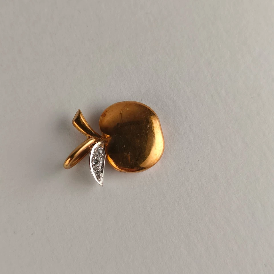 Ciondolo vintage a forma di mela in oro giallo 18kt e brillanti, idea regalo - Immagine 3 di 4