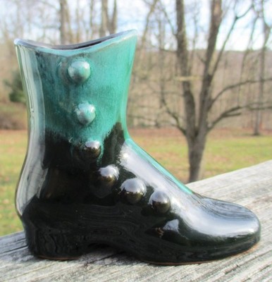Vintage McMaster Pottery Canada Button Shoe Boot Planter Bud Vase Souvenir