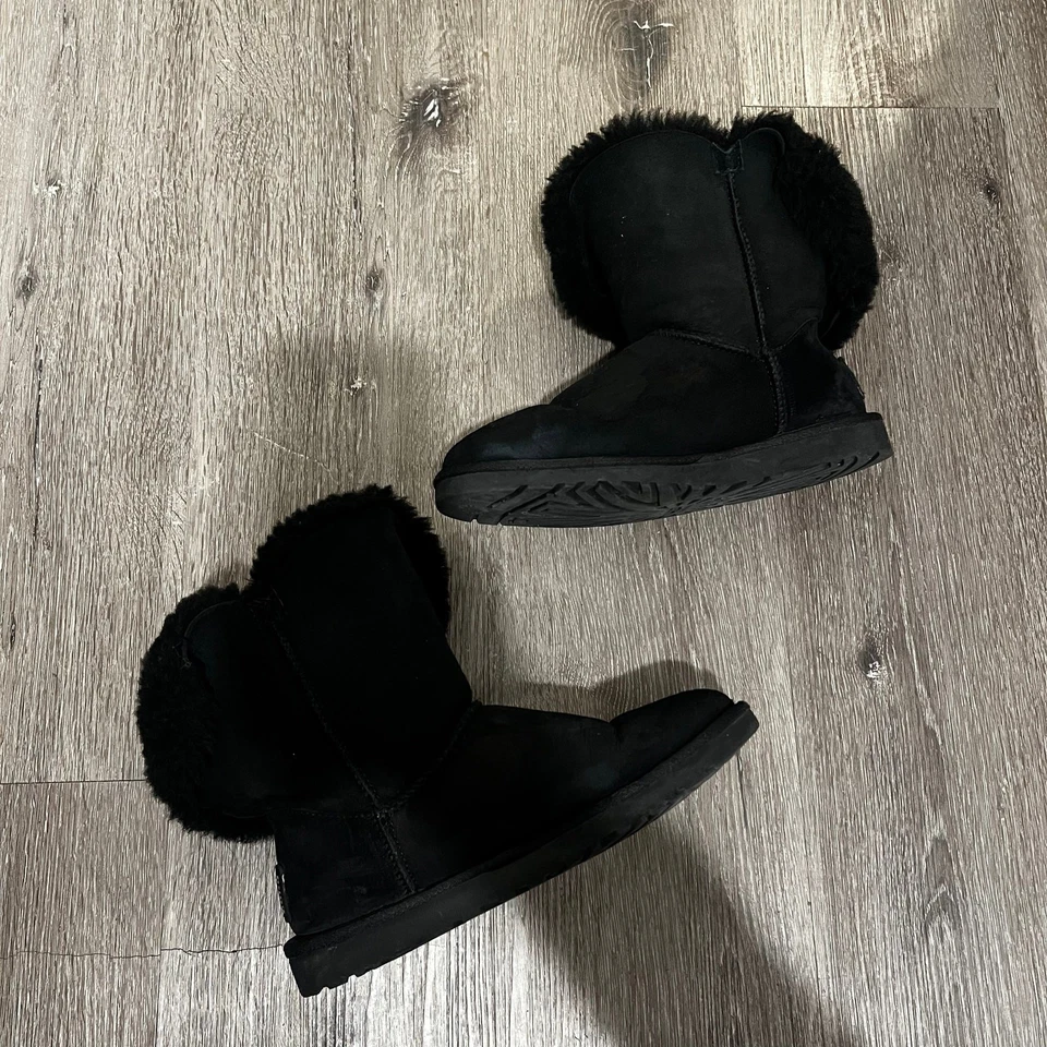UGG BAILEY кнопка блестящий черный загрузки S/N 3349 женщин размер США 7/ЕС 38 - Изображение 4 из 4