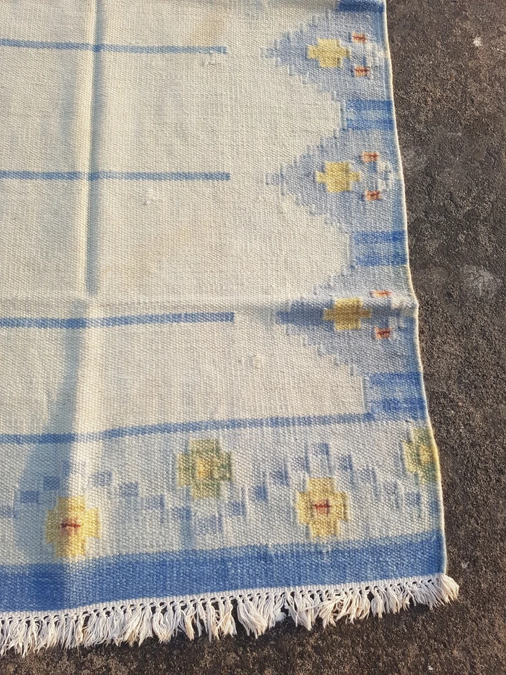 Hermosa alfombra sueca Kilim tradicional hecha a mano vintage 270x126 cm Foto 2 de 4