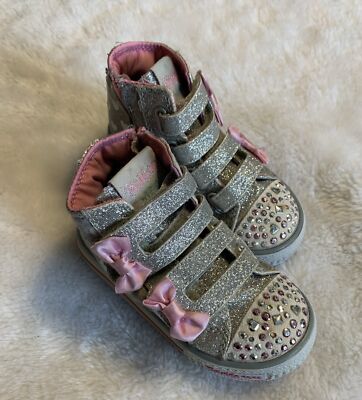 twinkle toes  skechers Lights Up girls size 8 Silver W/ Pink