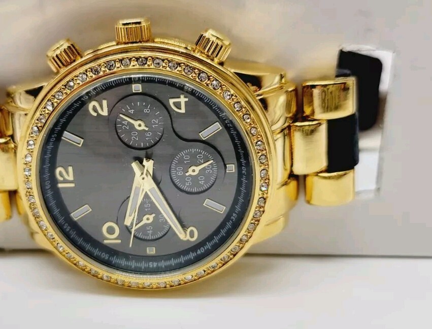 New Watch tone Gold & Avon 2013 Perfect Black Battery Band Timing Mark by - VintageWatches.PK New Watch tone Gold & Avon 2013 Perfect Black Battery Band Timing Mark by - vintagewatches.pk