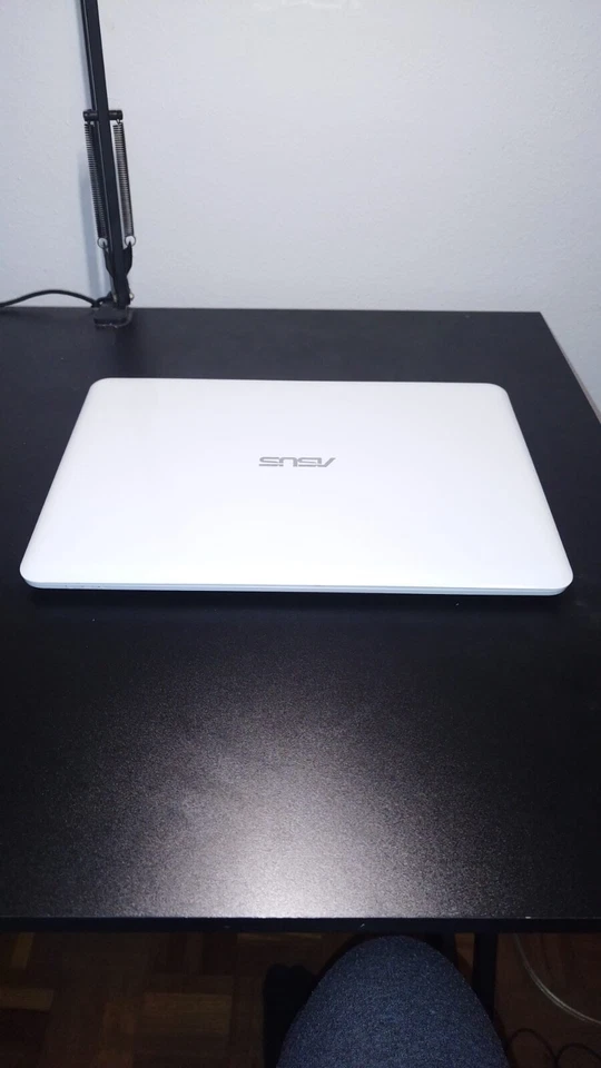 pc portatile usato ASUS F402S 2017 bianco LED 14 POLLICI - Immagine 3 di 4